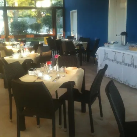 Alojamento de Acomodação e Pequeno-almoço Fly Bari